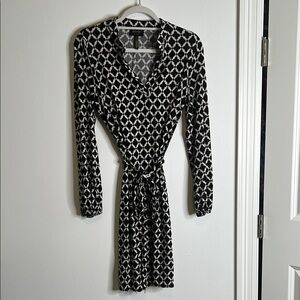 Laundry by Design Black and White Wrap Dress with Long Cuffed Sleeves